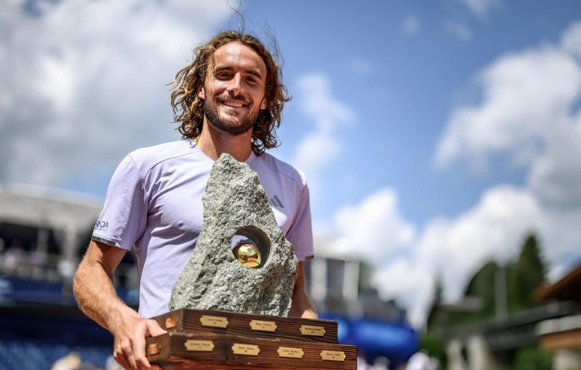 Stefanos Tsitsipas giải cơn khát danh hiệu 16 tháng tại Swiss Open Gstaad 2026
