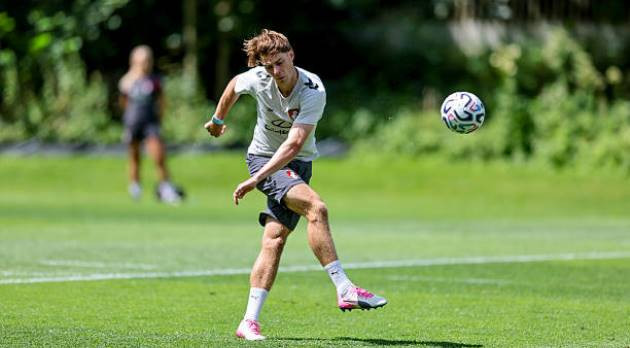 MU nhắm tiền vệ Alex Scott: Mảnh ghép hoàn hảo cho tuyến giữa dưới thời HLV Carrick