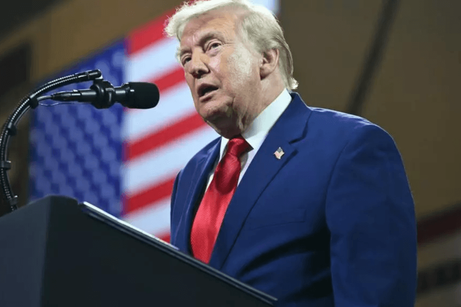 Tổng thống Donald Trump áp mức thuế hai con số lên 60 quốc gia