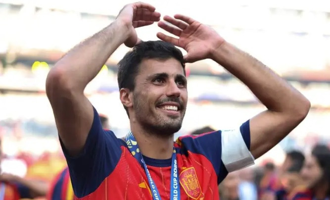Real Madrid quyết tâm chiêu mộ Rodri để giải bài toán tuyến giữa thời hậu Toni Kroos