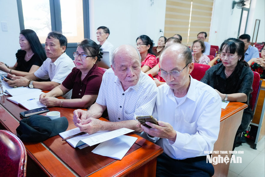 Bồi dưỡng "Bình dân học vụ số" cho cán bộ Hội Cựu giáo chức Nghệ An