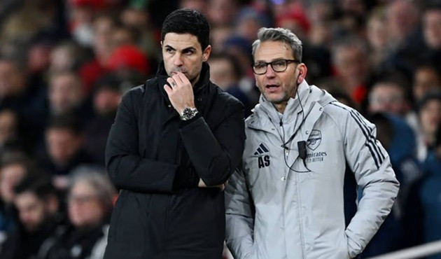 Bị đối thủ liên tục nẫng tay trên, Arsenal trả giá vì chiến lược chuyển nhượng chậm chạp