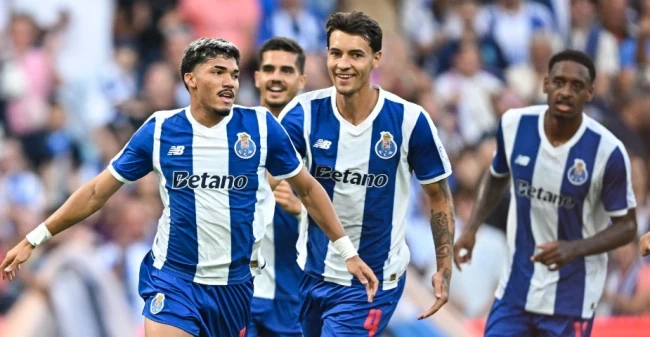 Porto đánh bại Aston Villa 2-1 trong trận giao hữu tiền mùa giải