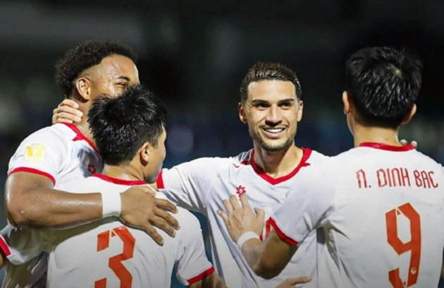 Tuyển Việt Nam bùng nổ ngày ra quân ASEAN Cup 2026, đón viện binh đấu Singapore