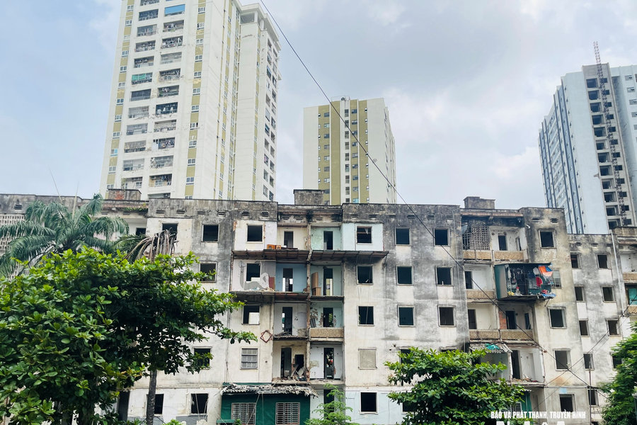 Đến ngày 29/7, cơ bản hoàn thành di dời cư dân khỏi 2 tòa C5, C6 chung cư Quang Trung