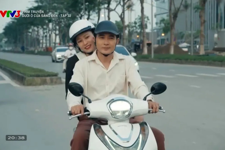 Dưới ô cửa sáng đèn tập 32: Tài dần mở lòng, Diệu chủ động gần gũi Sinh
