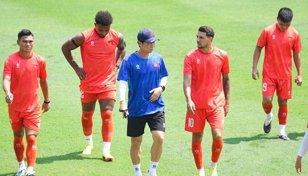 Việt Nam thắng Timor Leste 7-0 nhưng phải chắt chiu bàn thắng trong cuộc đua Indonesia