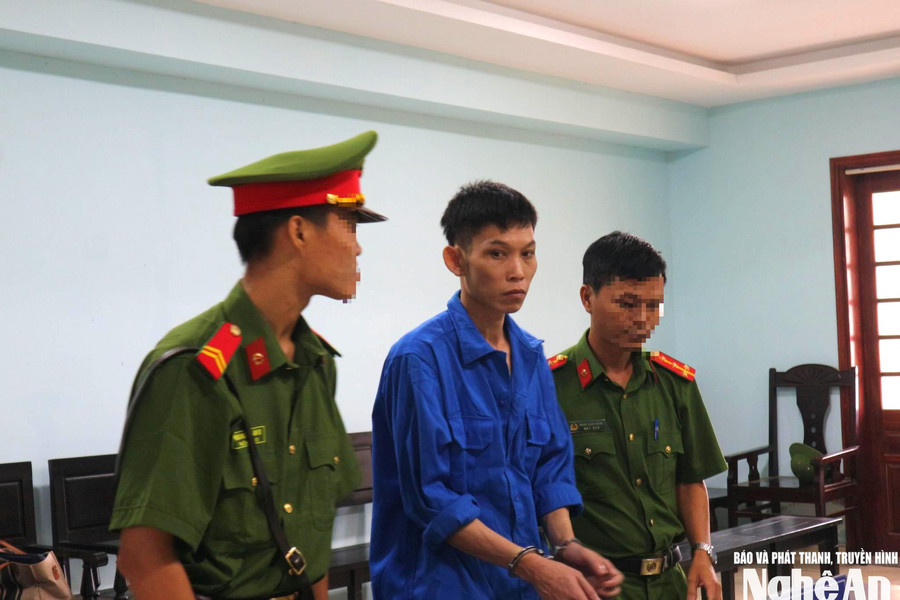 Giám đốc lừa đảo lấy tiền trả nợ, trả lương nhân viên