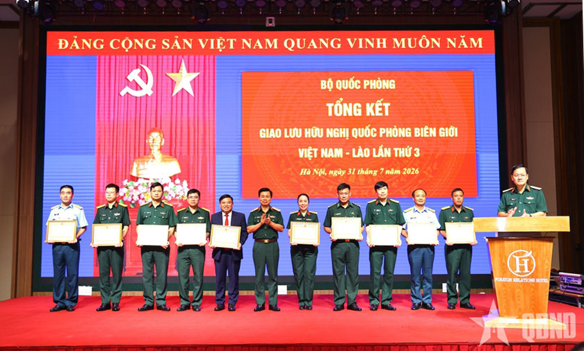Lãnh đạo tỉnh Nghệ An dự hội nghị tổng kết giao lưu hữu nghị Quốc phòng biên giới Việt-Lào lần thứ 3