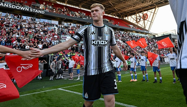 Manchester United tăng tốc vụ Lewis Hall giữa đợt chảy máu nhân sự của Newcastle