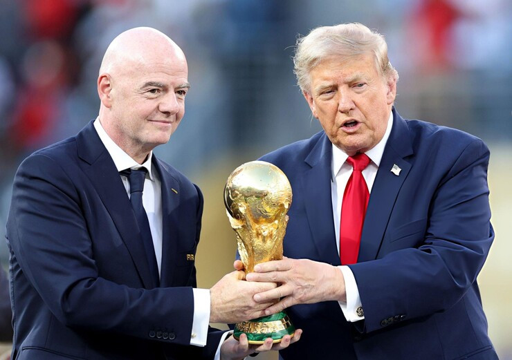 Dự án 3,1 tỷ bảng của FIFA bị đe dọa tẩy chay và mức thù lao gây tranh cãi của Infantino