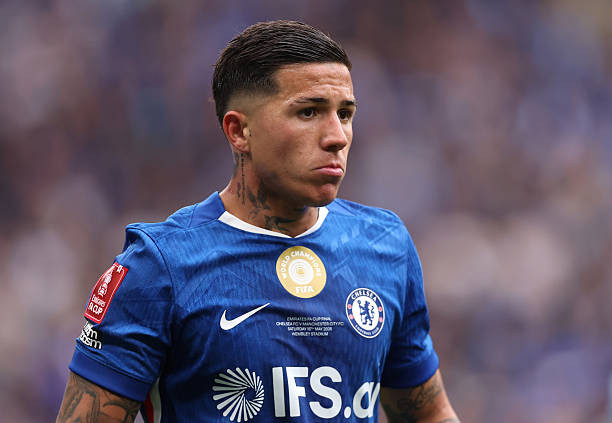 Chelsea chốt tương lai Enzo Fernandez tuần tới khi Real Madrid chính thức rút lui