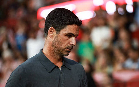 Mikel Arteta gây chú ý khi phản ứng về tin đồn Arsenal chiêu mộ Vinicius Junior