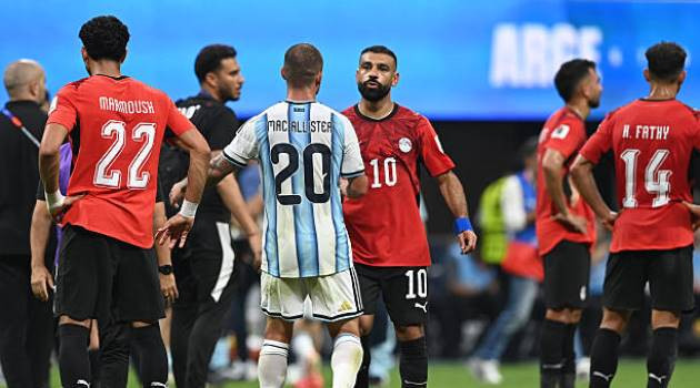 Tin chuyển nhượng 2/8: Trabzonspor tiến gần Salah, Man City nhắm Pedro Neto