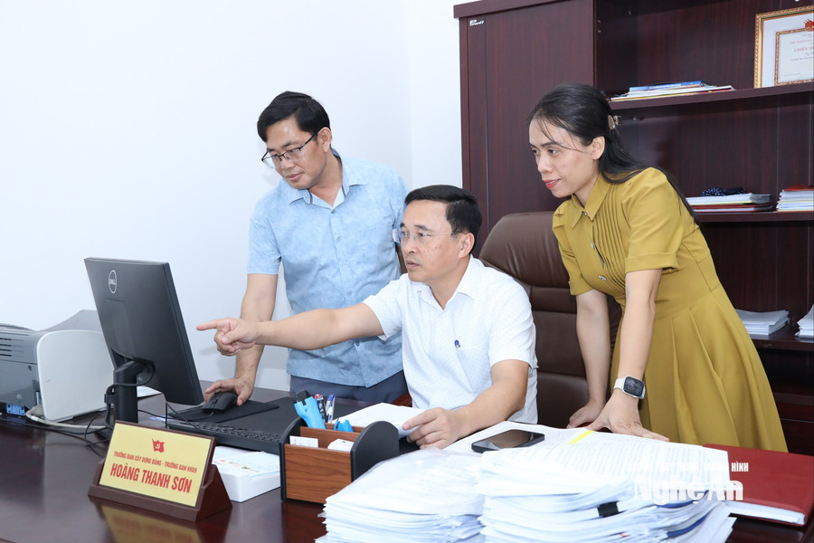 Gỡ "điểm nghẽn" để chuyển đổi số đi vào thực chất