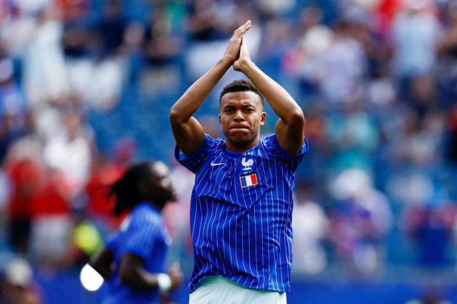 Kylian Mbappe và nghịch lý Quả bóng vàng 2026: Trắng tay danh hiệu nhưng vẫn sáng cửa chiến thắng