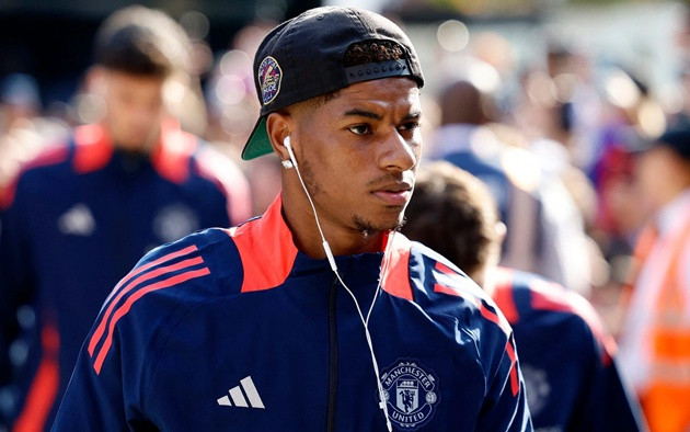 Bẫy tài chính Champions League kìm hãm Man Utd trên thị trường chuyển nhượng