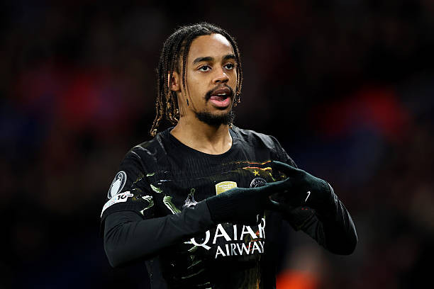 Liverpool đối mặt mức giá 145 triệu bảng cho Barcola: Michael Owen chỉ trích PSG tống tiền