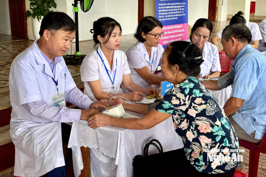 Khám sức khỏe định kỳ miễn phí ở Nghệ An: Chính sách "chạm" đến từng người dân