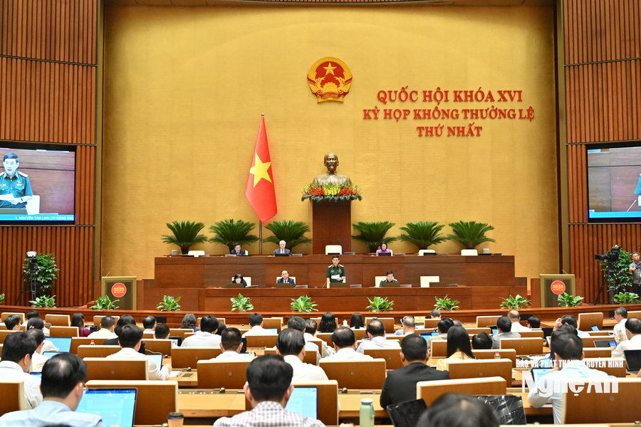 Hôm nay (9/8), Quốc hội thảo luận tại hội trường về các dự án luật