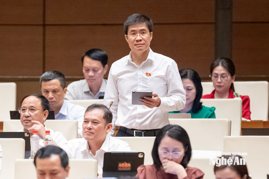 Đại biểu Hoàng Minh Hiếu: Cần cơ chế kiến tạo thay vì tư duy quản lý truyền thống trong phát triển văn học mạng