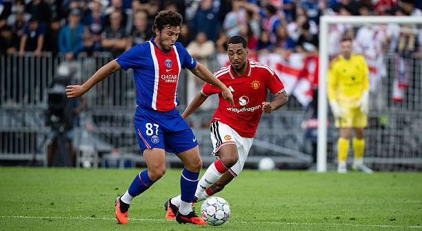 Tân binh Youri Tielemans ra mắt ấn tượng, kết hợp ăn ý cùng Bruno Fernandes trong trận hòa PSG