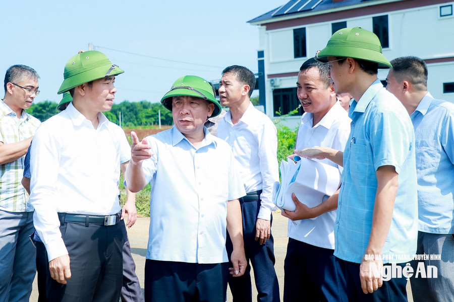 Giải ngân vốn đầu tư công đạt khá, Phó Chủ tịch UBND tỉnh Nguyễn Văn Đệ yêu cầu không chủ quan, cần tiếp tục tăng tốc