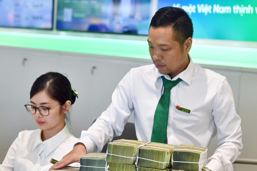 Lãi suất ngân hàng ngày 10/8/2026: VPBank điều chỉnh tăng kỳ hạn 6 đến 13 tháng lên 6,2%/năm