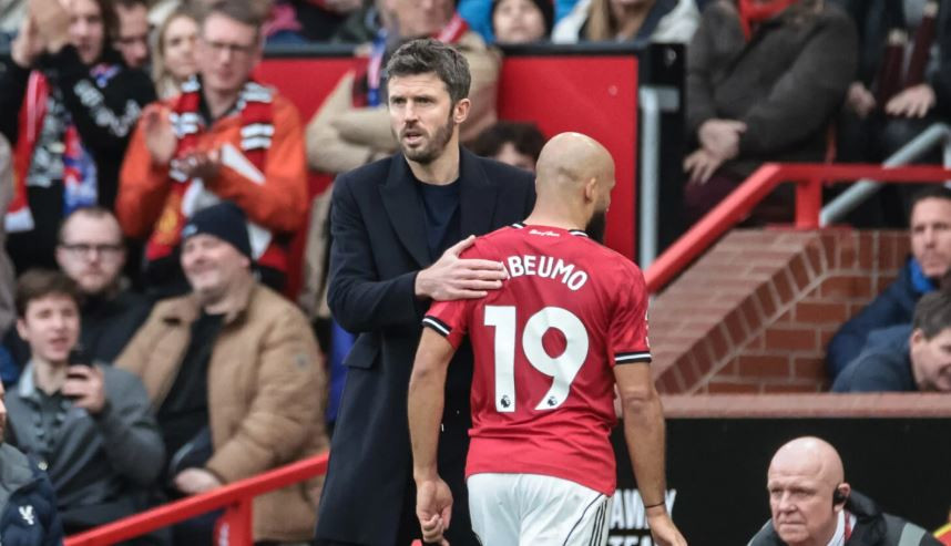 HLV Michael Carrick hồi sinh hàng công Manchester United nhờ bộ đôi Bryan Mbeumo và Amad Diallo