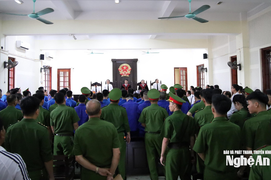 Nghệ An xét xử 48 bị cáo trong đường dây lừa đảo trên không gian mạng, chiếm đoạt hơn 71 tỷ đồng