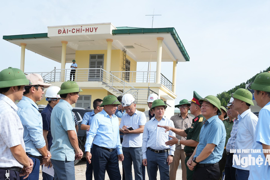 Tập trung thi công hơn 31 km đầu tuyến Dự án cao tốc Vinh - Thanh Thủy