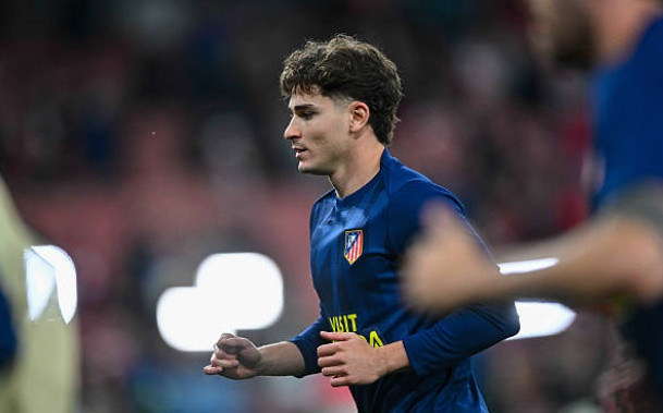 Julian Alvarez cân nhắc xé hợp đồng 500 triệu euro với Atletico Madrid để gia nhập Barcelona
