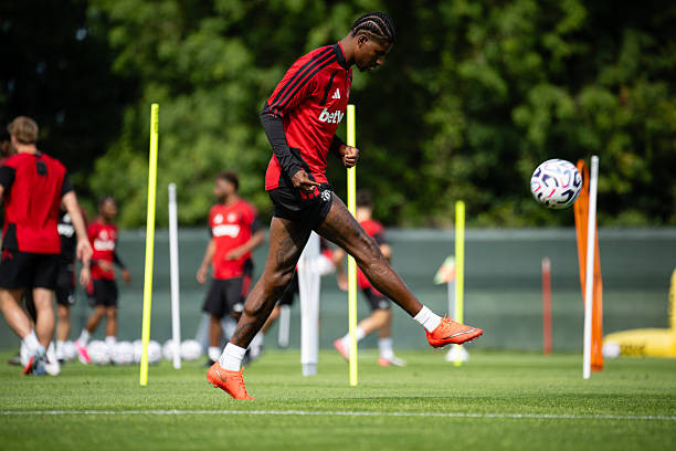 Manchester United nên trao cơ hội cuối cho Marcus Rashford sau mùa giải bùng nổ tại Barcelona