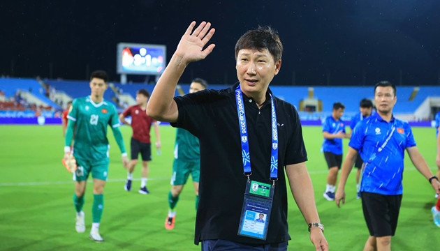 HLV Kim Sang-sik đứng trước cơ hội thiết lập kỷ lục lịch sử cùng tuyển Việt Nam tại ASEAN Cup