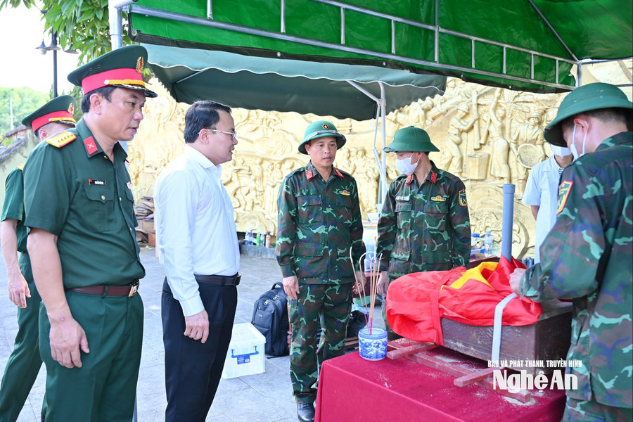Lãnh đạo tỉnh Nghệ An kiểm tra “Chiến dịch 500 ngày đêm” tại Nghĩa trang Liệt sĩ Việt – Lào