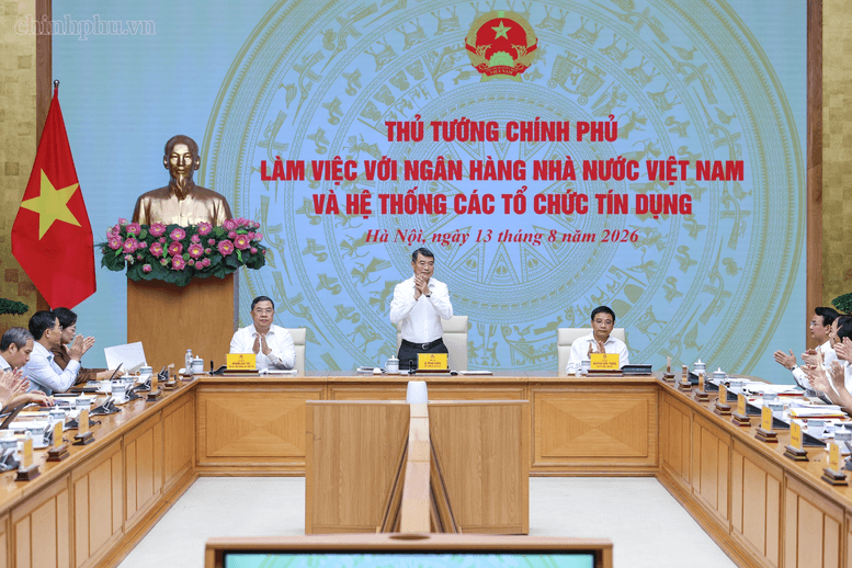 Thủ tướng chỉ đạo các ngân hàng giảm thực chất lãi suất cho vay và tăng trưởng tín dụng