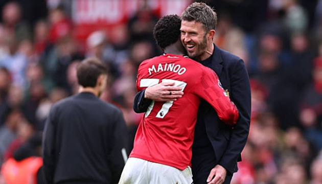 Michael Carrick giải tỏa áp lực cho Kobbie Mainoo trước mùa giải mới tại Manchester United