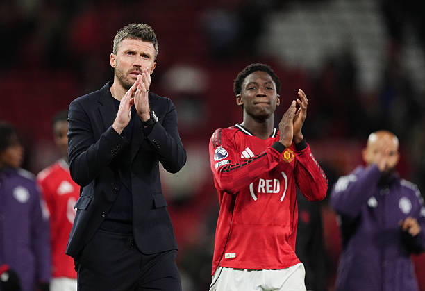 Michael Carrick động viên Kobbie Mainoo sau kỳ World Cup 2026 nhiều thử thách cùng tuyển Anh