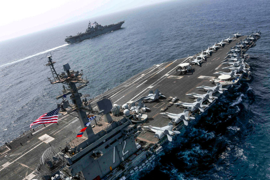 Tổng thống Mỹ bác bỏ lo ngại về tình trạng binh sĩ trên tàu sân bay USS Abraham Lincoln