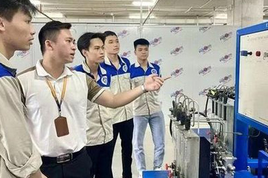 Quy định chuẩn nghề nghiệp, xếp lương, chế độ làm việc với giáo viên trung học nghề