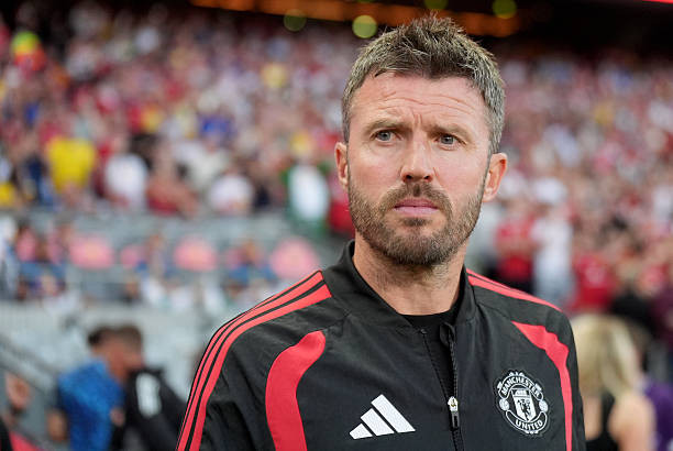 Man Utd thua ngược AC Milan 2-4: HLV Michael Carrick thẳng thắn nhận lỗi trước mùa giải mới