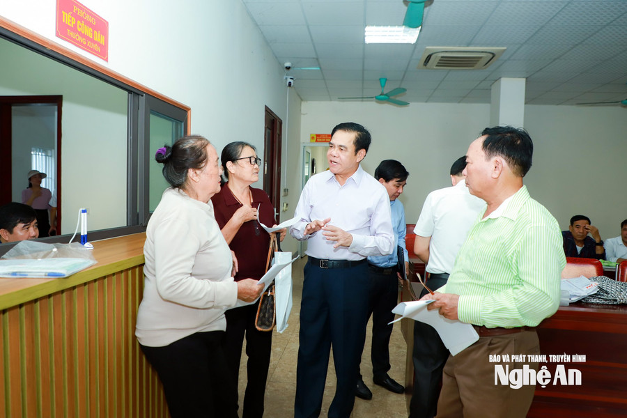 Chủ tịch UBND tỉnh Nghệ An tiếp công dân phiên định kỳ, chỉ đạo xử lý nhiều vụ việc về đất đai