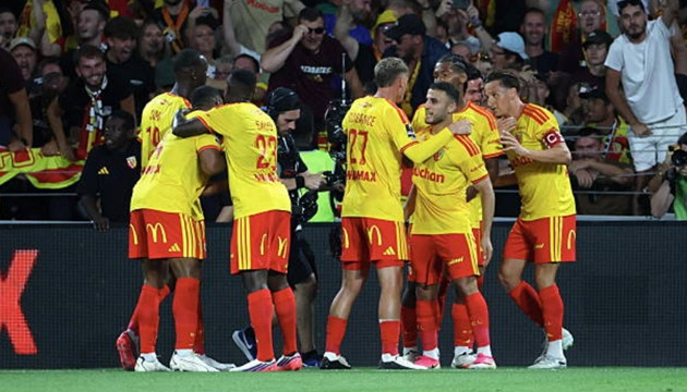 Lens quật ngã PSG 1-0 ở Siêu cúp Pháp: Màn trình diễn quả cảm của Thauvin và đồng đội