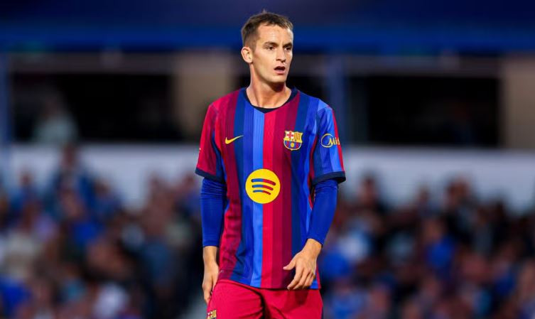Barcelona chủ động mời chào Man United chiêu mộ tiền vệ Marc Casado giá 34 triệu bảng