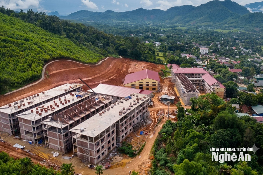 Hoàn thiện trường phổ thông nội trú liên cấp, sẵn sàng đón học sinh vào trường mới