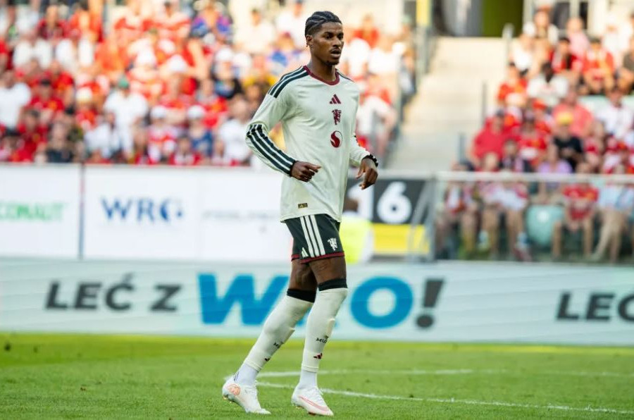 Marcus Rashford lên tiếng cảm ơn Jamie Carragher khi được giải cứu khỏi soi mói truyền thông