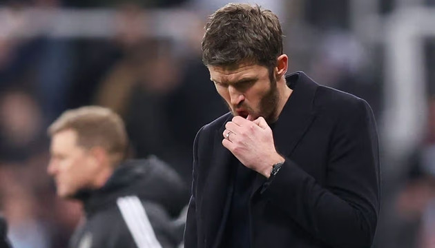 Thử thách 10 ngày giông bão sẽ kiểm chứng bản lĩnh HLV Michael Carrick tại Man Utd