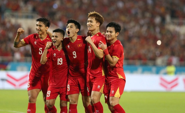 HLV Kim Sang-sik tính toán đội hình tuyển Việt Nam đại chiến Thái Lan tại ASEAN Cup 2026