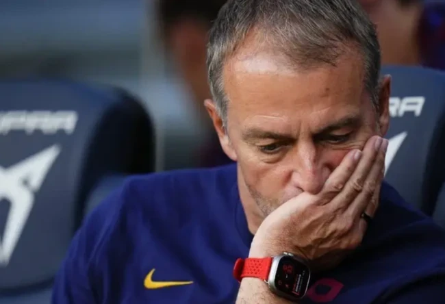 HLV Hansi Flick đối mặt canh bạc lớn trên hàng công Barcelona trước mùa giải La Liga mới