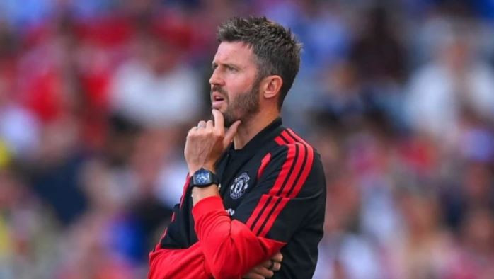 HLV Michael Carrick tự tin về kế hoạch mua sắm hiệu quả của Manchester United hè 2026